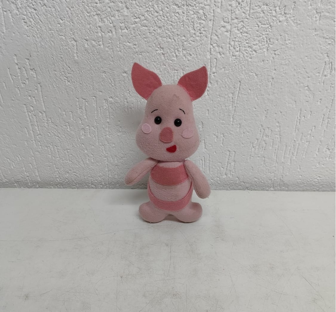 Feltro Leitão (Ursinho Pooh) - BB Festas Aluguel 