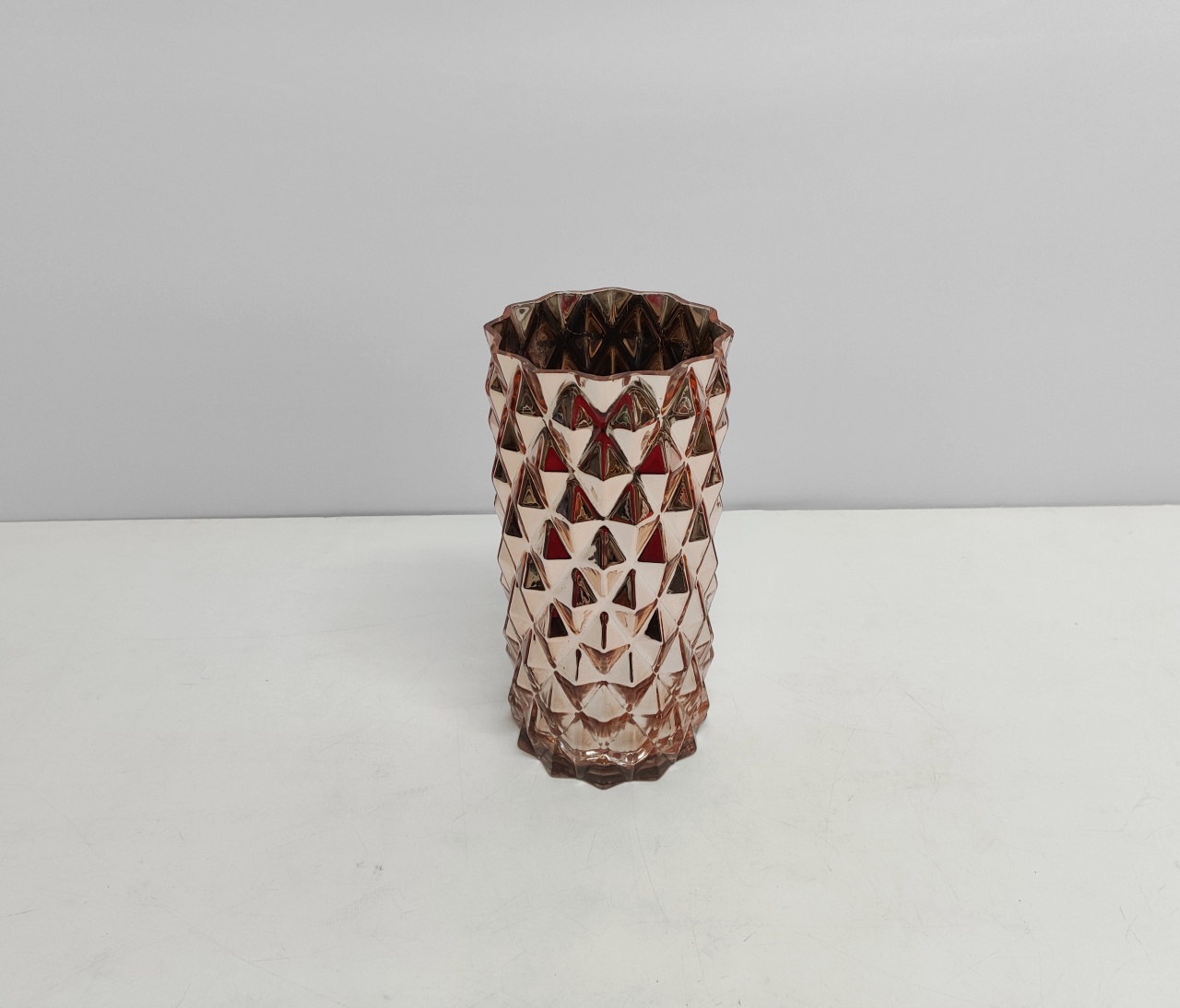 Vaso 3D Rosê Superfíce Com Relevo 25Cm Alt X 12Cm Diametro  - BB Festas Aluguel 
