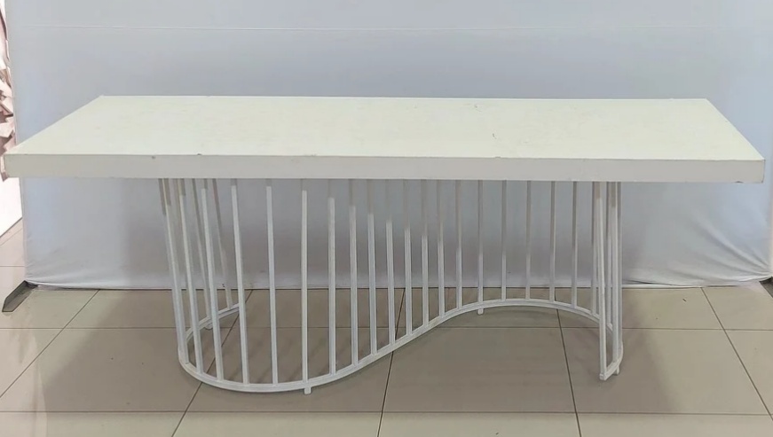 Mesa Retangular Base S Ferro Branco Com Tampo 80Cm Alt X 2,20M Larg X 80Cm Comp - BBFestasAluguel 