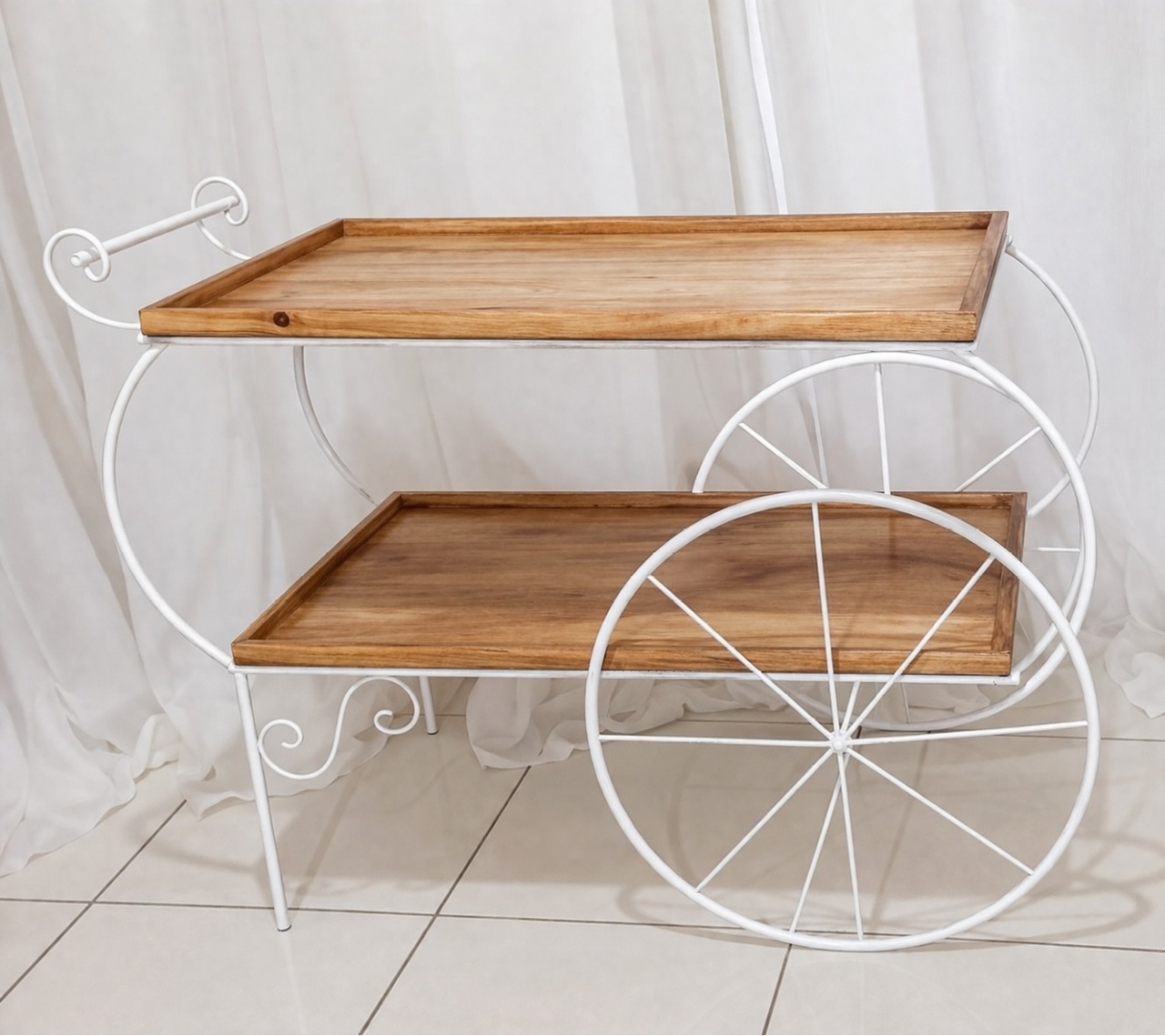 Carro Gourmet Com Ferro Branco 90Cm Alt X 50Cm X 1M - BB Festas Aluguel 