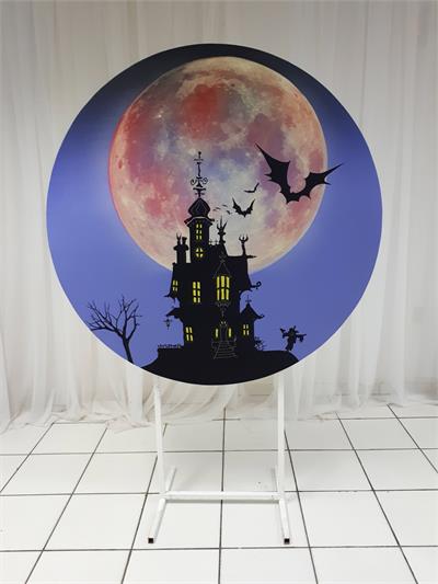 Painel Sublimado Redondo Castelo Assombrado 1,30Cm - BB Festas Aluguel 