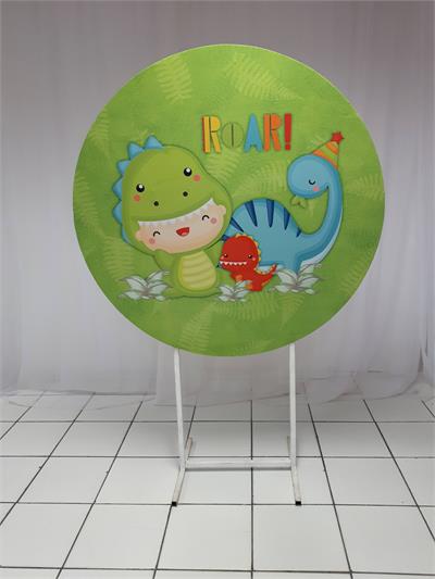 Painel Sublimado Redondo Menino de Dinossauro 1,30Cm - BB Festas Aluguel 