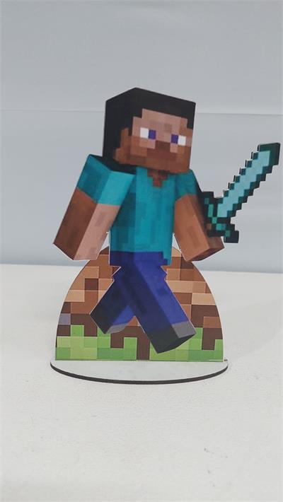 Totem Steve Com Espada Na Terra Em Mdf (Minecraft) 20Cm X 13Cm - BB Festas Aluguel 