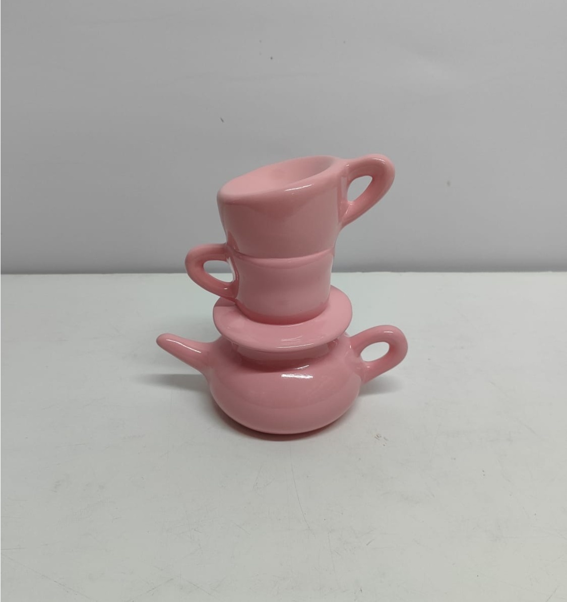 Chaleira Com Xícaras Rosa Claro 22Cm Alt X 14Cm Larg X 22Cm Comp - BB Festas Aluguel 