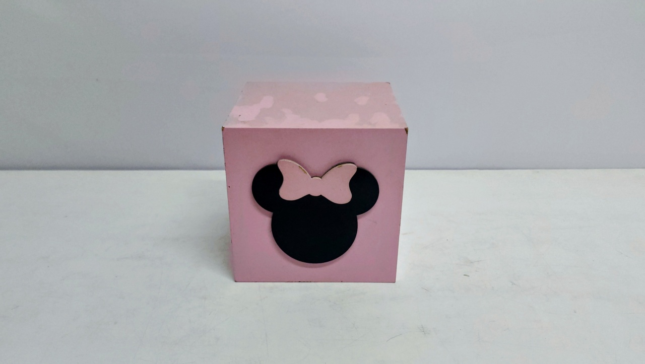 Cubo Decorativo da Minne 15Cm Alt X 15Cm X 15Cm  - BB Festas Aluguel 