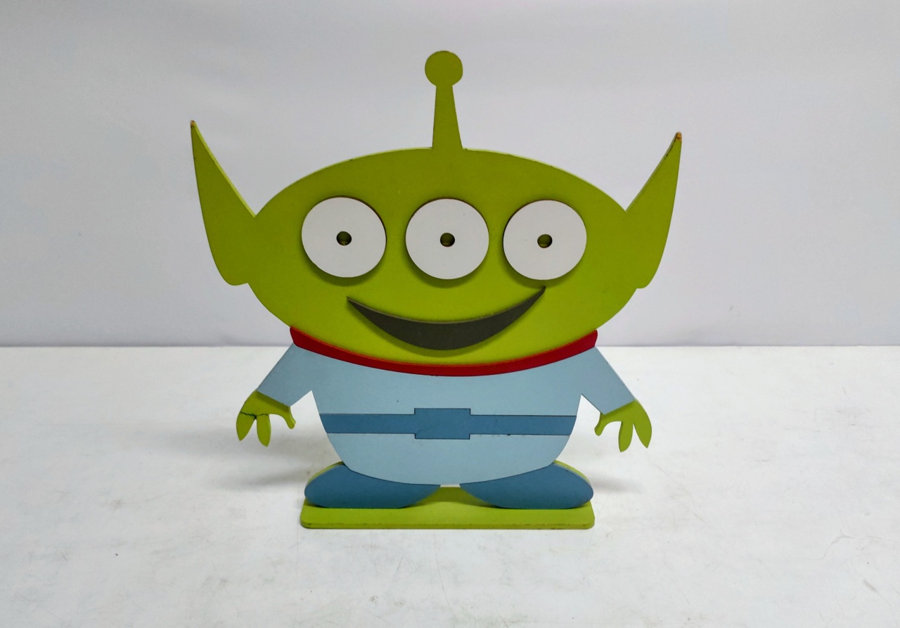 Totem Personagem Alien (Toy Story) 30Cm Alt X 28Cm Larg  - BB Festas Aluguel 