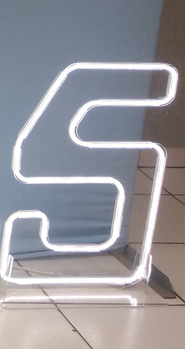 Número Led de Chão 5 - BB Festas Aluguel 