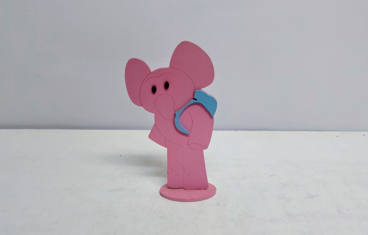 Totem Personagem Elly (Pocoyo) 26Cm Alt X 10Cm Larg - BB Festas Aluguel 