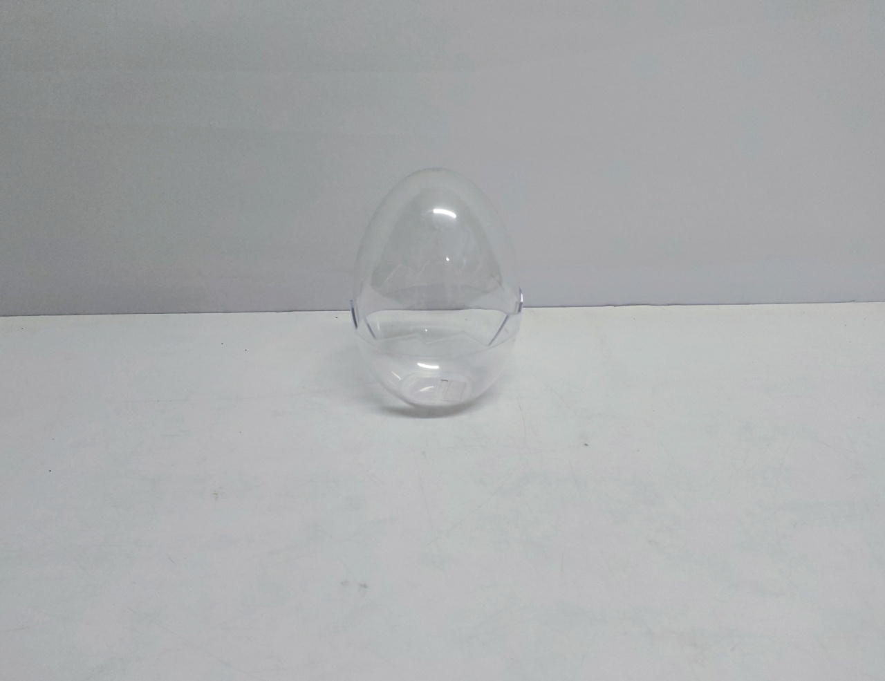 Ovo Acrílico 17Cm Alt X 12Cm Diametro  - BB Festas Aluguel 