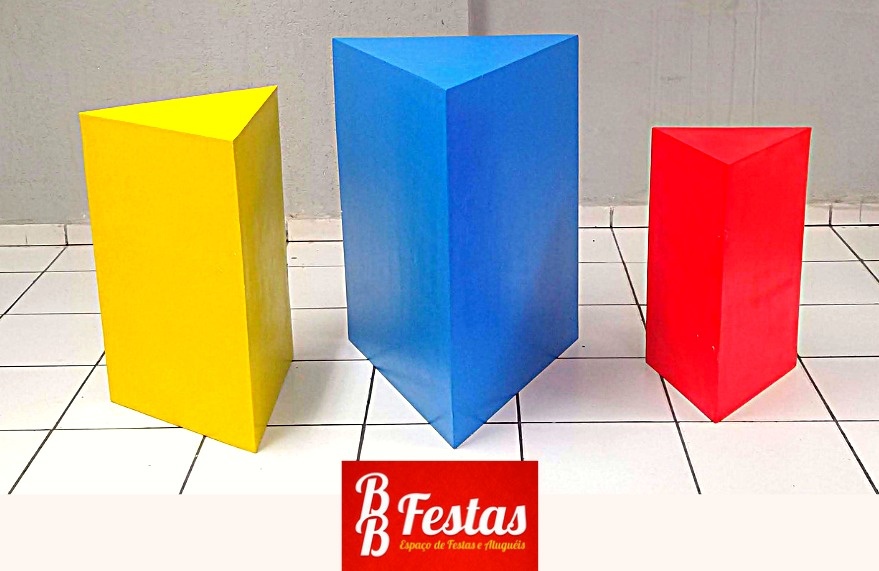 Módulos Triângulos Mdf  - BB Festas Aluguel 