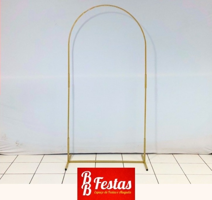 Estrutura Oval Desmontável de Ferro Dourada 2M X 1M  - BB Festas Aluguel 