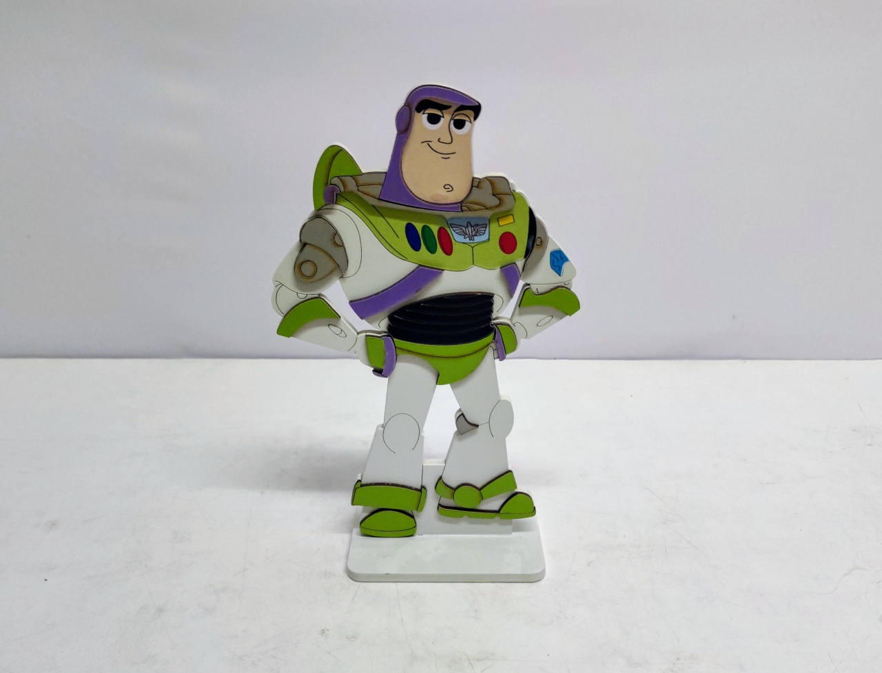 Totem Personagem Buzz Lightyear (Toy Story) 28Cm Alt X 17Cm Larg  - BB Festas Aluguel 