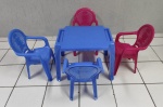 Kit Mesa Infatil + 4 Cadeiras de Plástco (Cores Variadas) - imagem 2