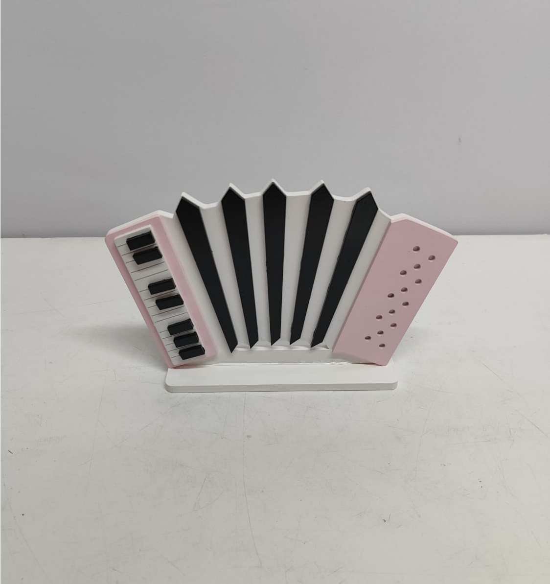 Totem Sanfona Rosa Claro (São João) 15Cm Alt X 20Cm Larg - BBFestasAluguel 