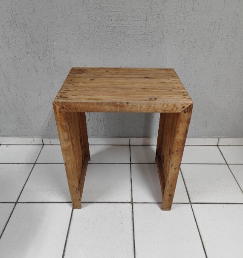 Mesa Vazada  M Rústico  70Cm Alt X 60Cm X 45Cm  - BB Festas Aluguel 
