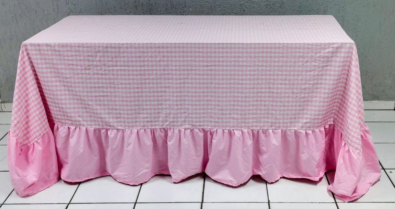 Toalha Decorativa Xadrez Rosa - BBFestasAluguel 