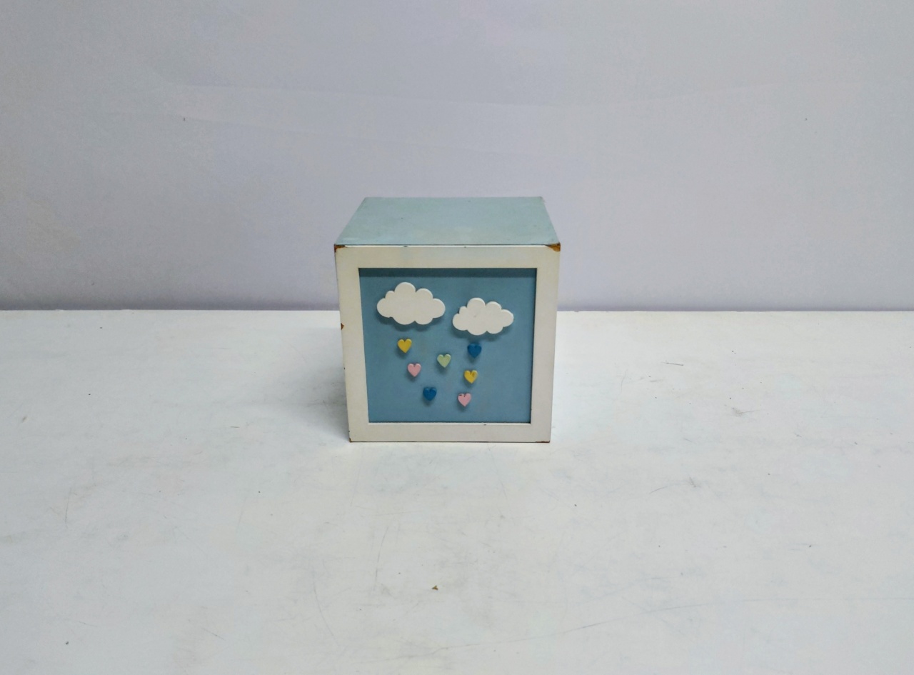 Cubo Chuva de Amor Azul 15Cm Alt X 15Cm X 15Cm  - BB Festas Aluguel 