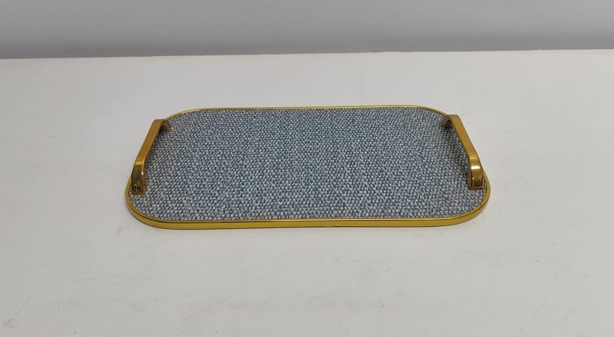 Bandeja Retangular G Estampa Cinza Borda Dourada Com Alça 18Cm Larg X 30Cm Comp  - BB Festas Aluguel 