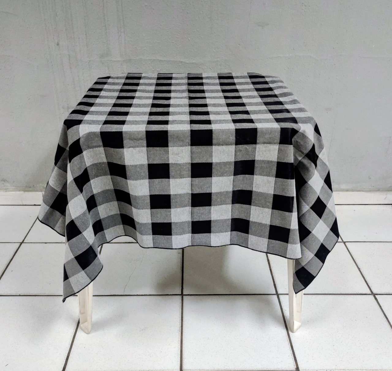 Tampo Xadrez Cinza Com Preto - BBFestasAluguel 