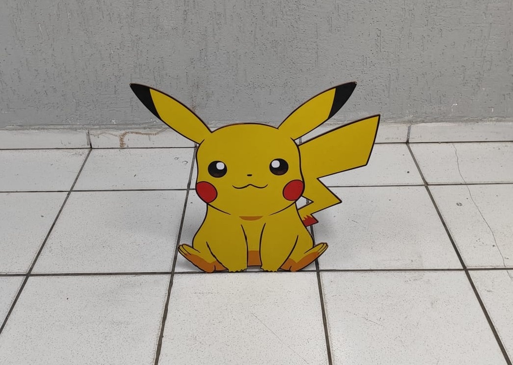 Totem de Chão Pikachu (Pokemon) 50Cm X 50Cm - BB Festas Aluguel 
