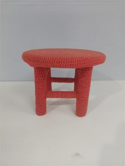 Banco Redondo Crochê G Vermelho  Alt 15Cm X 20Cm X 20Cm - BB Festas Aluguel 