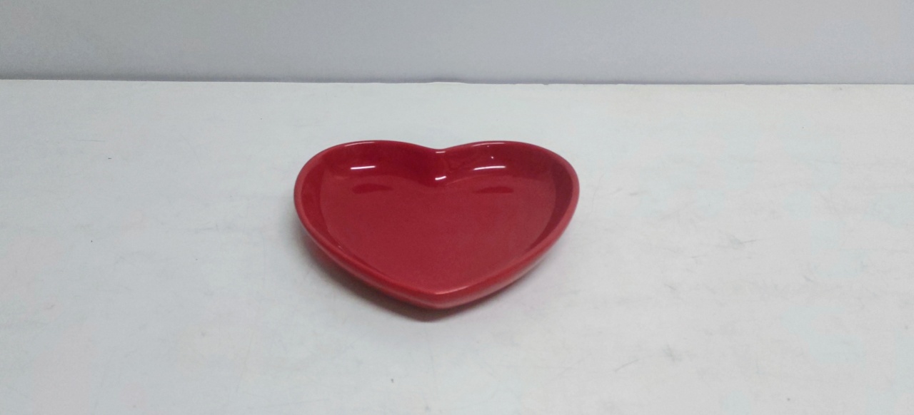 Bandeja Coração/P Vermelho 3Cm Alt X 16Cm Larg X 18Cm Comp - BB Festas Aluguel 