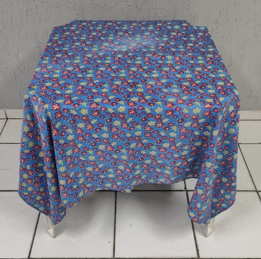 Tampo Junino Azul Com Flores - BBFestasAluguel 