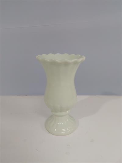 Vaso Babado/M Verde Claro 17Cm Alt X 10Cm Diametro - BB Festas Aluguel 