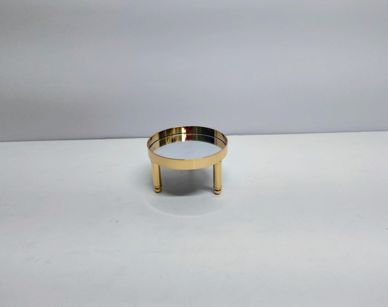 Bandeja Metal Dourada/M Espelhada Com Pé 10Cm Alt X 15Cm Diametro  - BB Festas Aluguel 