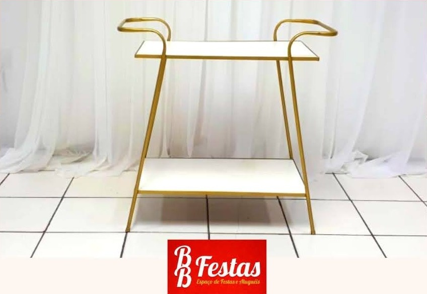 Mesa Retangular Aparador Ferro Dourada 80Cm Alt X 75Cm Larg X 40Cm Comp - BB Festas Aluguel 