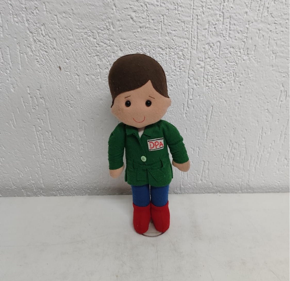 Feltro Personagem Pippo (Detetive Do Prédio Azul) - BB Festas Aluguel 