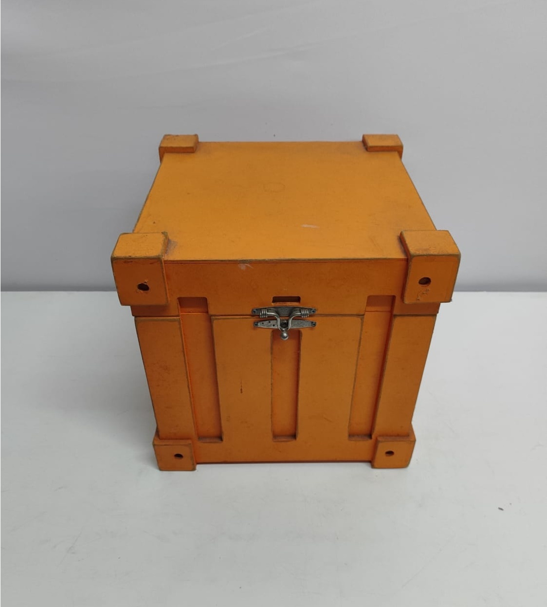 Baú Quadrado Laranja 25Cm X 25Cm X 25Cm - BB Festas Aluguel 