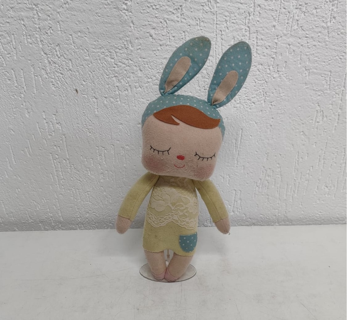 Feltro Boneca Metoo Coelho - BB Festas Aluguel 