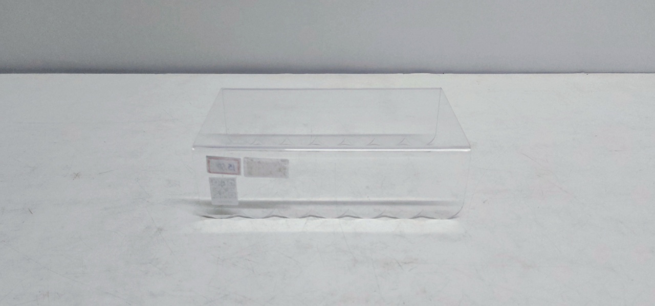 Suporte Rentagular Acrílico Base Ondulada M 6Cm Alt X 12Cm Larg X 20 Comp - BBFestasAluguel 