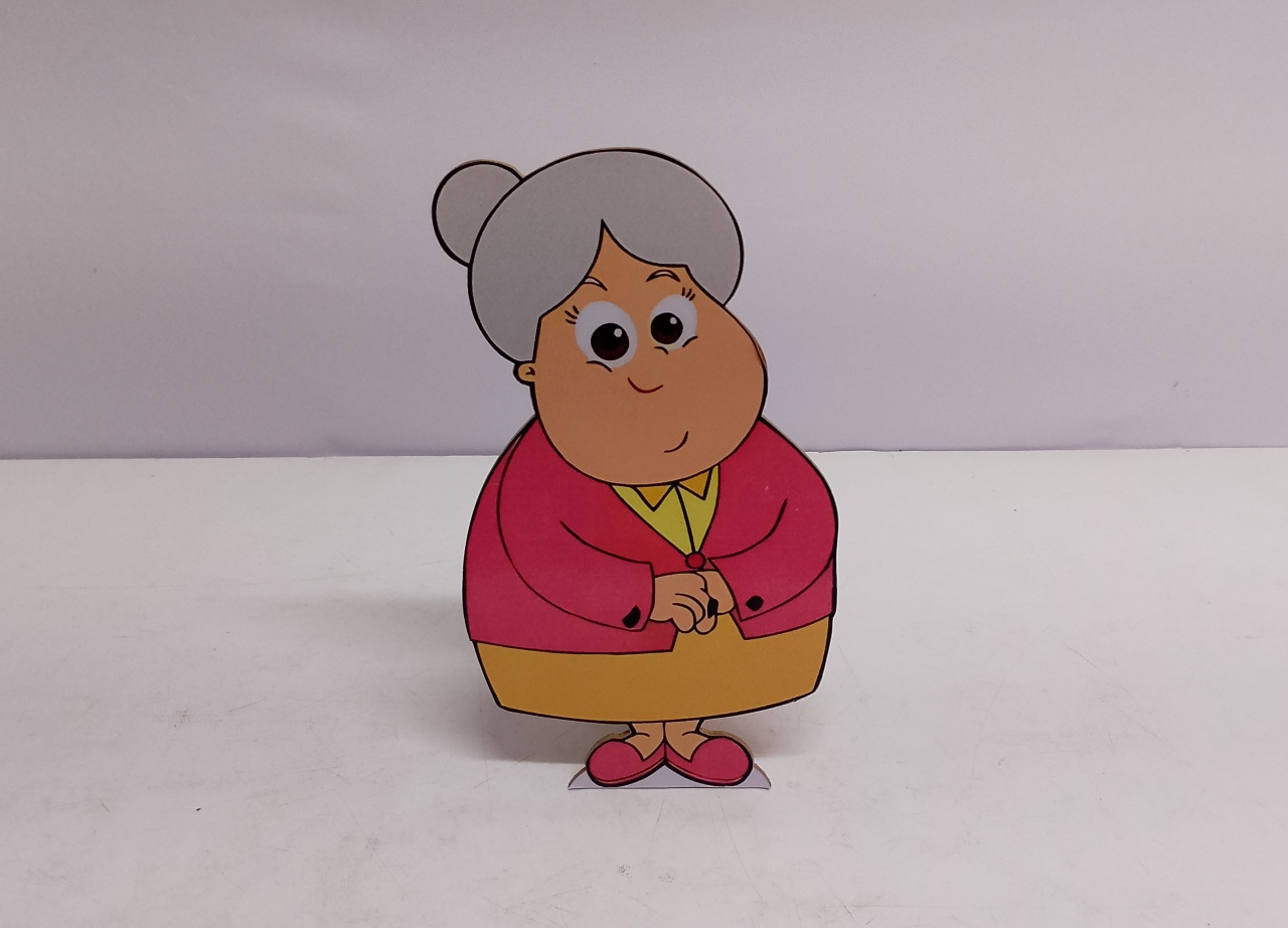 Totem Dona Benta (Sítio Do Pica Pau Amarelo) 25Cm Alt X 14Cm Larg  - BB Festas Aluguel 