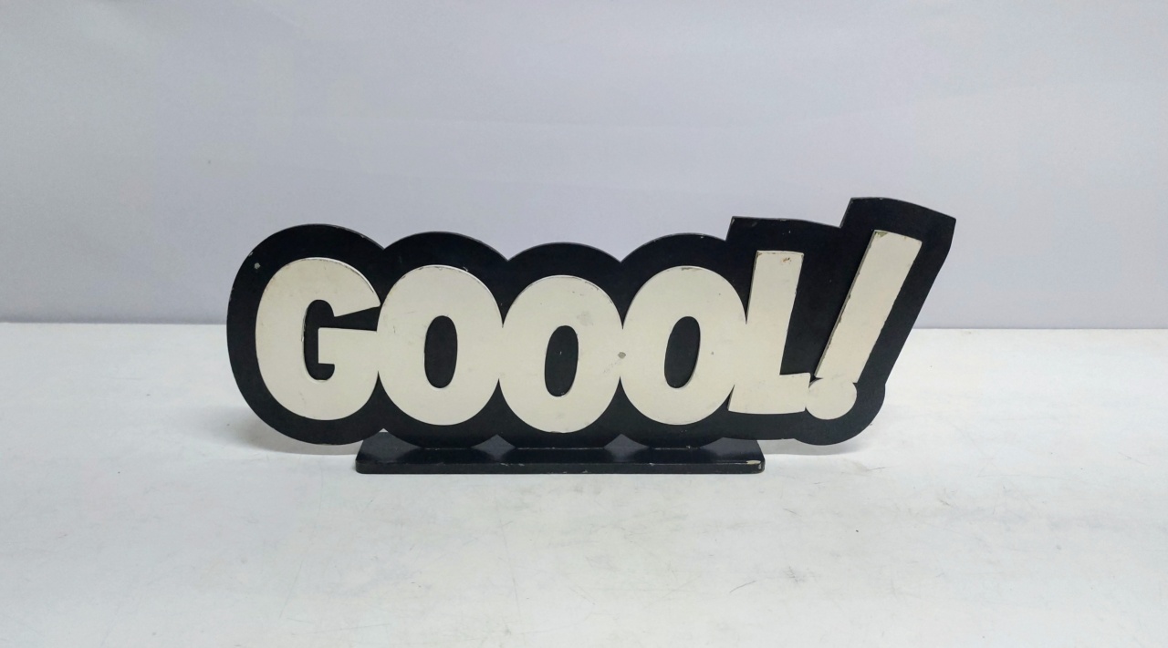 Totem Gol Preto/Branco (Futebol) 15Cm Alt X 18Cm Larg - BB Festas Aluguel 