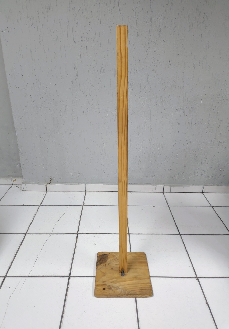 Suporte de Chão 60Cm  - BB Festas Aluguel 