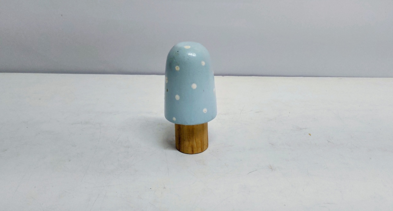 Cogumelo/P Mdf Azul Bebê 14Cm Alt X 7Cm Diametro  - BB Festas Aluguel 