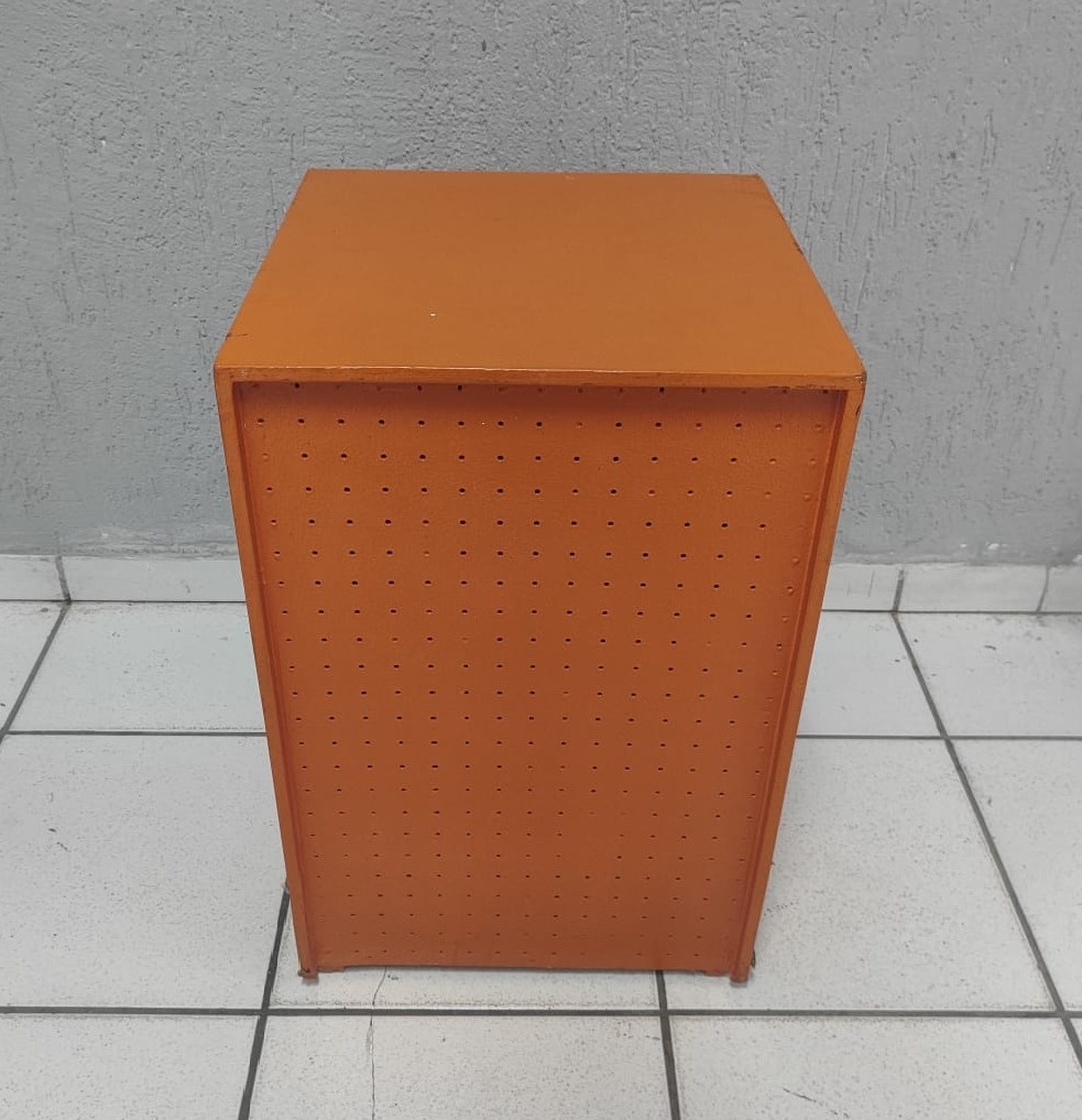 Cubo Poá/Ripado M Laranja 60Cm Alt X 50Cm X 50Cm  - BB Festas Aluguel 