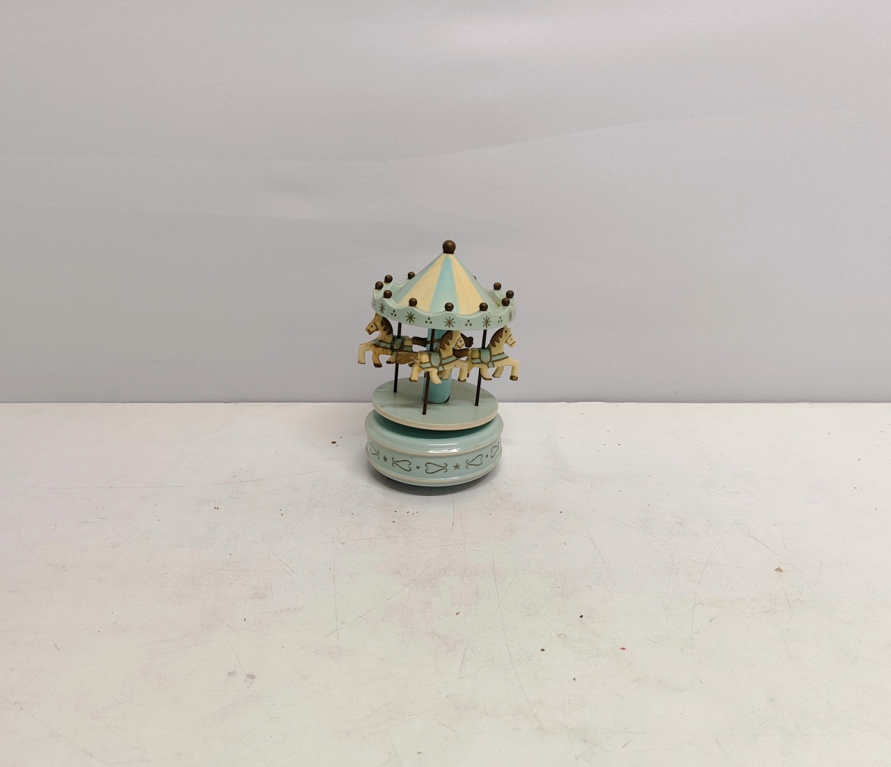 Mini Carrosel Azul Claro Musical 15Cm Alt X 10Cm Diametro  - BB Festas Aluguel 