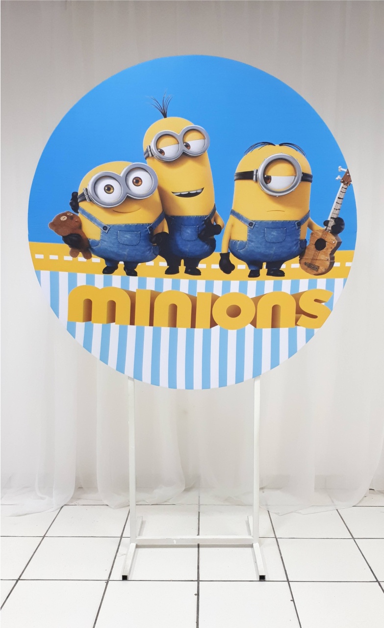 Painel Sublimado Redondo Minions 1,30Cm  - BB Festas Aluguel 