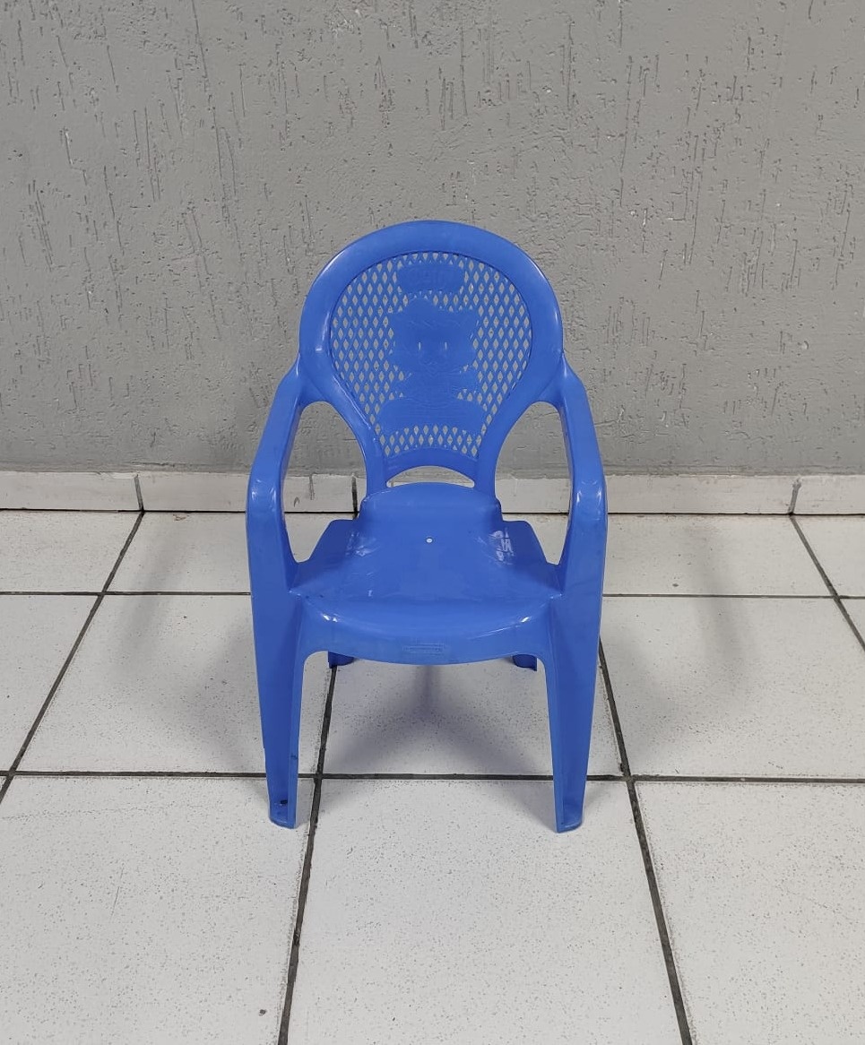 Cadeira Infantil Azul 55Cm Alt X 35Cm Larg X 30Cm Comp  - BB Festas Aluguel 