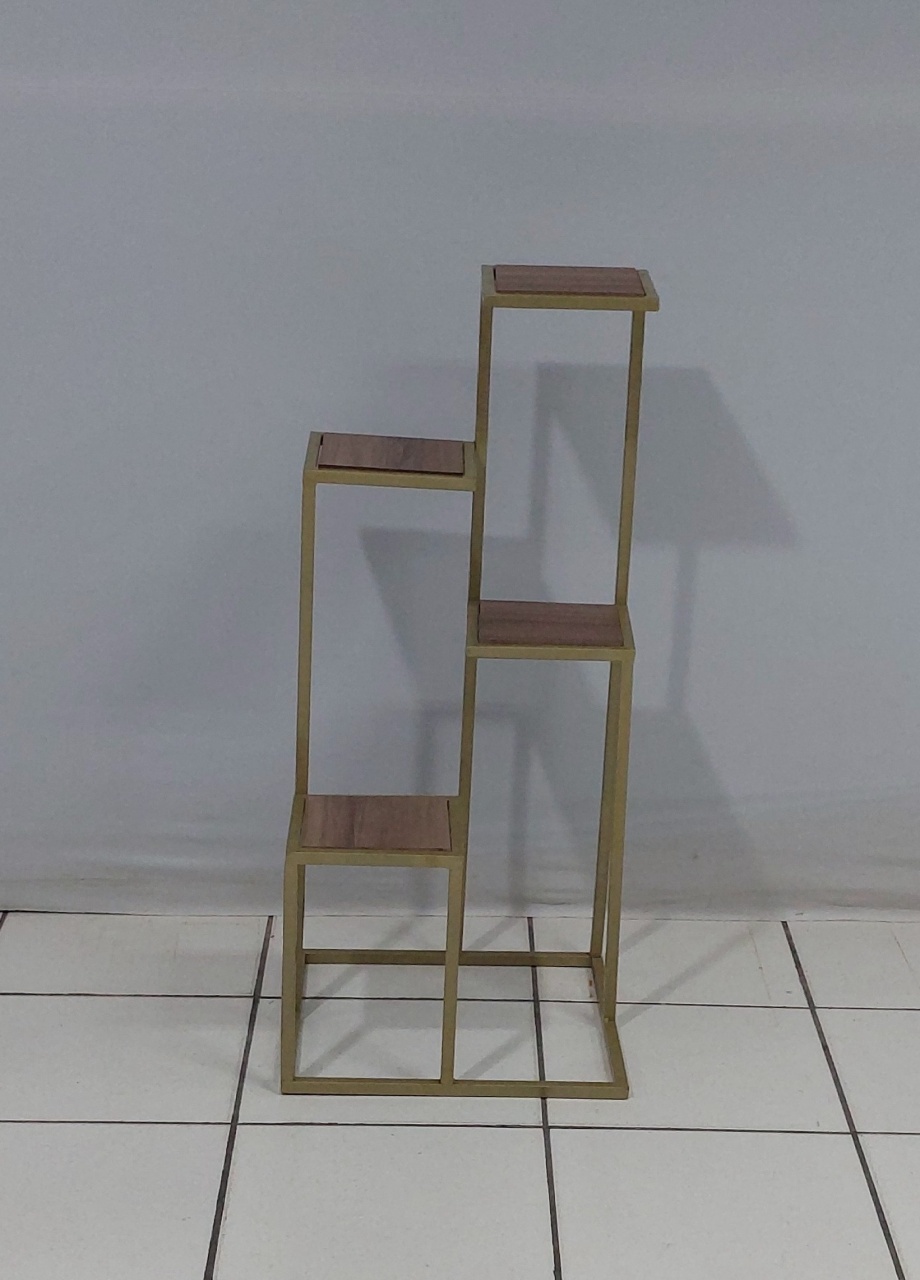 Estante Escada Dourada 90Cm X 40Cm X 40Cm  - BB Festas Aluguel 