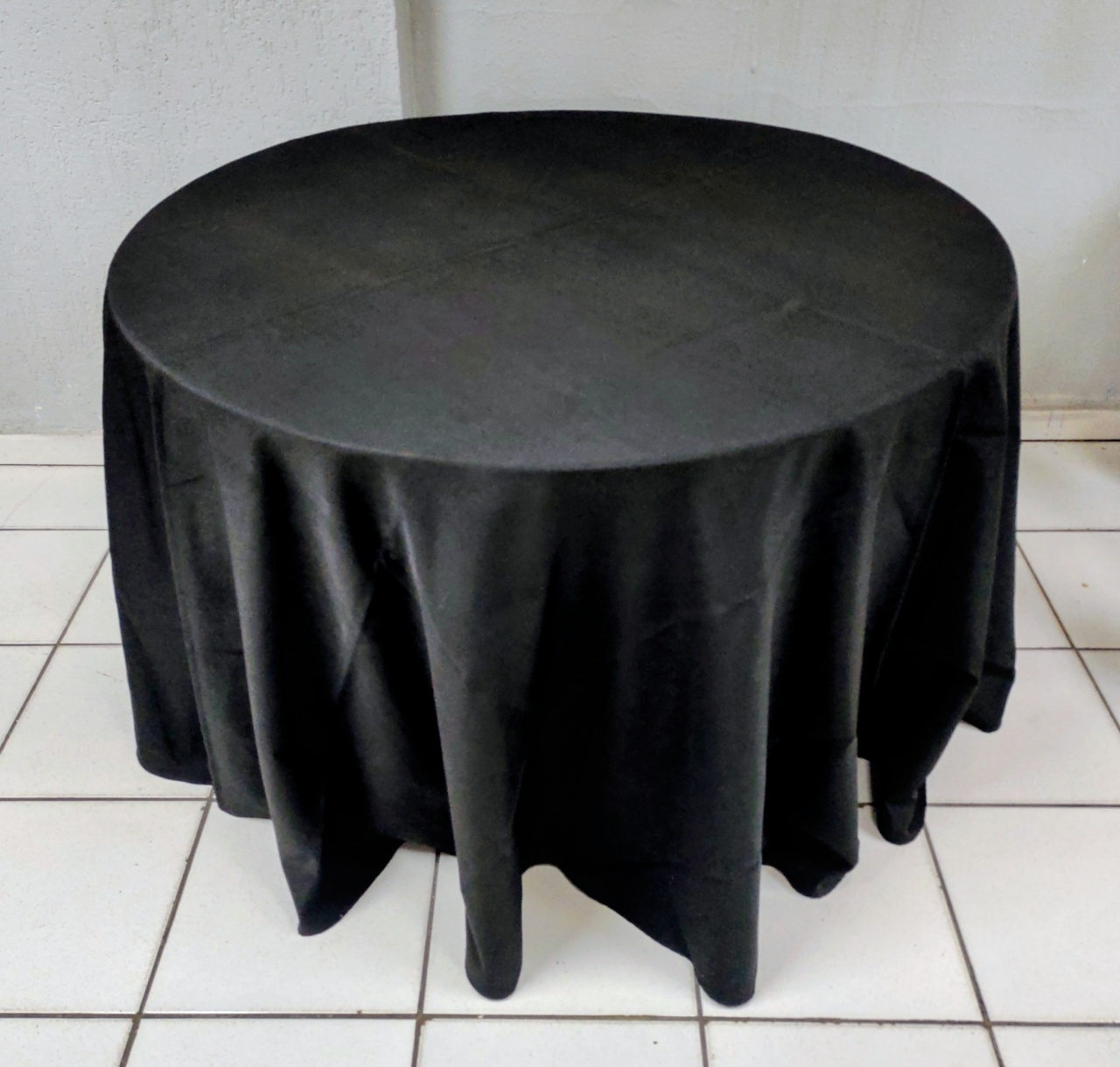 Toalha Redonda Preto - BBFestasAluguel 