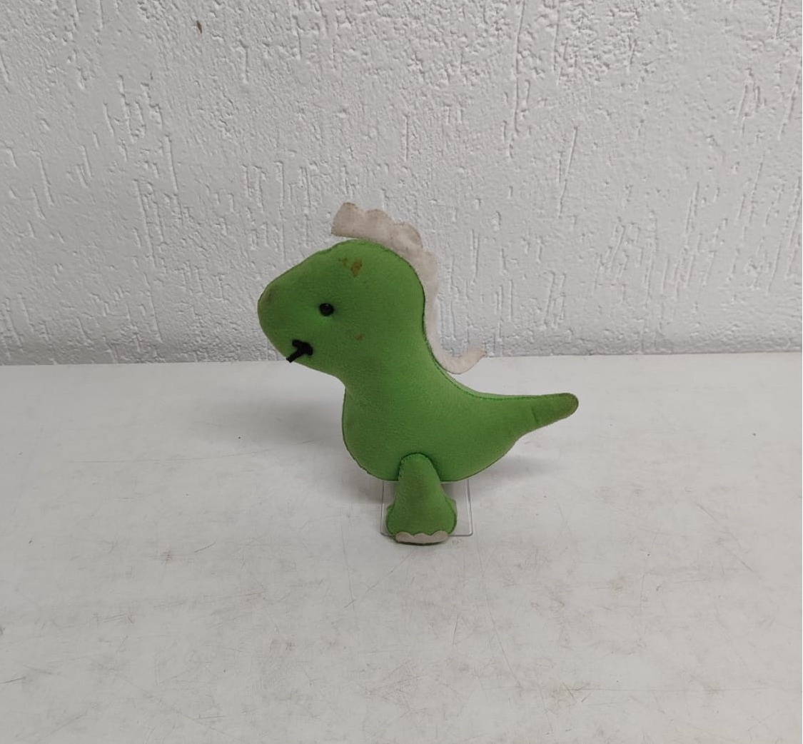 Feltro Dinossauro Verde - BB Festas Aluguel 