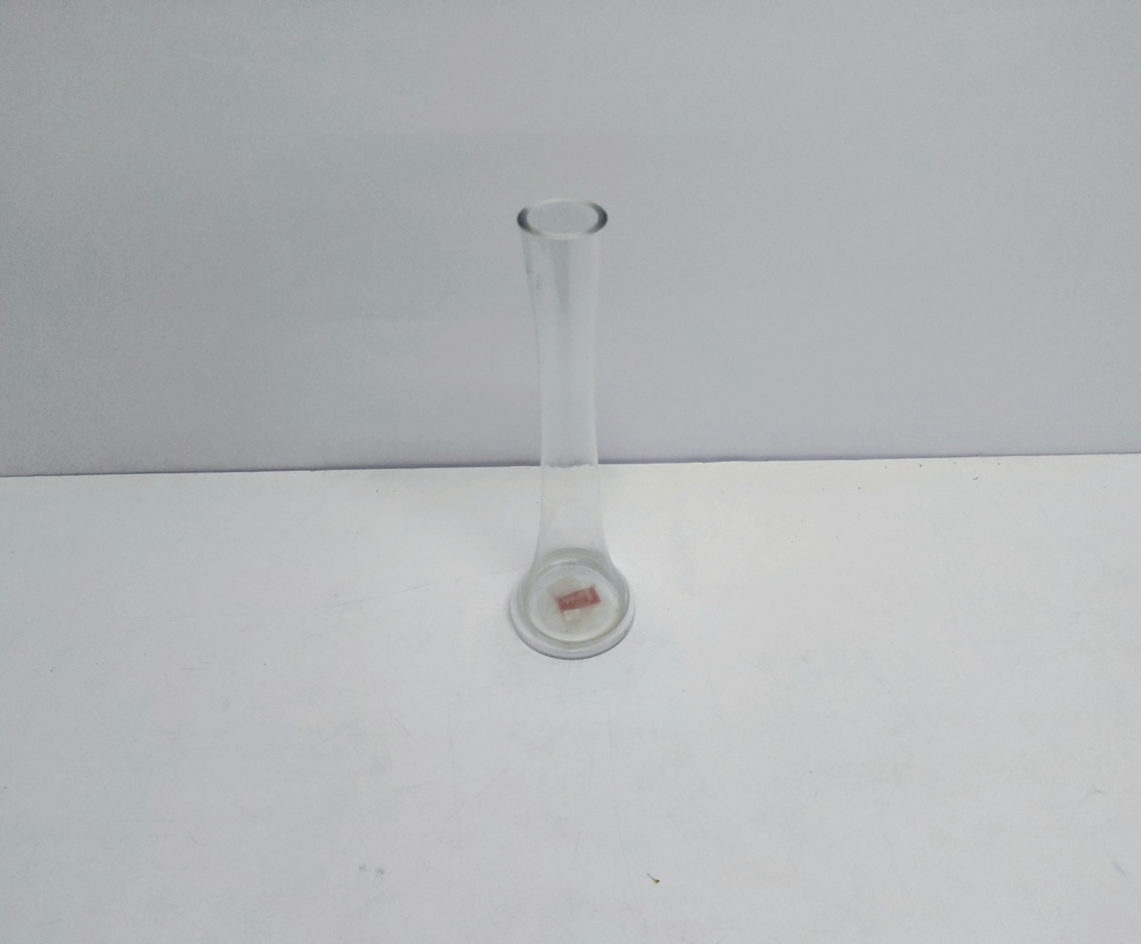 Vaso de Vidro Solitário Tulipa Médio 30Cm Alt X 9Cm Diametro  - BB Festas Aluguel 