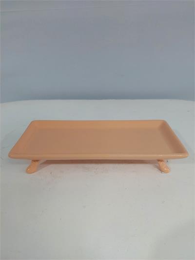 Bandeja Retangular Reto Com Pé G Salmão Alt5Cm 14Cm X 30Cm - BB Festas Aluguel 