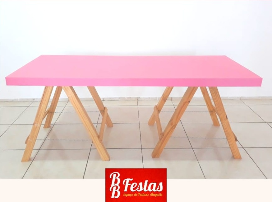 Mesa Cavalete Com Tampo Rosa 80Cm Alt X 2,20M Larg X 80Cm Comp - BB Festas Aluguel 