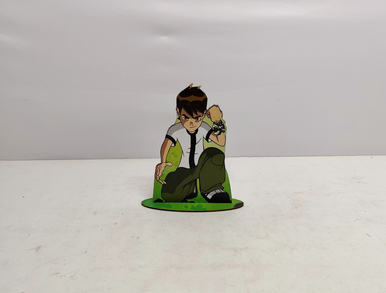 Totem Ben 10 25Cm Alt X 21Cm Larg  - BB Festas Aluguel 