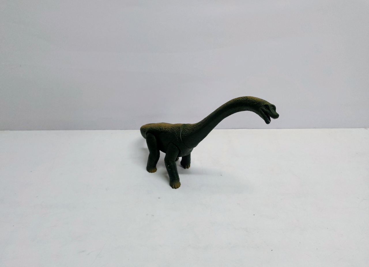 Dinossauro Branquiossauro de Borracha 23Cm Alt X 8Cm Larg X 26Cm Comp - BB Festas Aluguel 